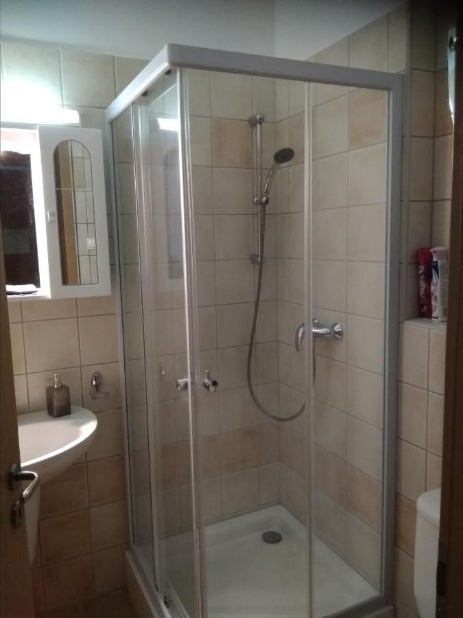 Karospool Apartman Zalakaros Exteriör bild
